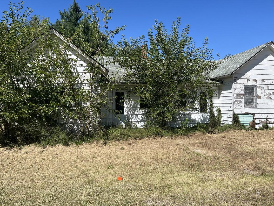 506 W Mclean St., Colchester, IL 62863