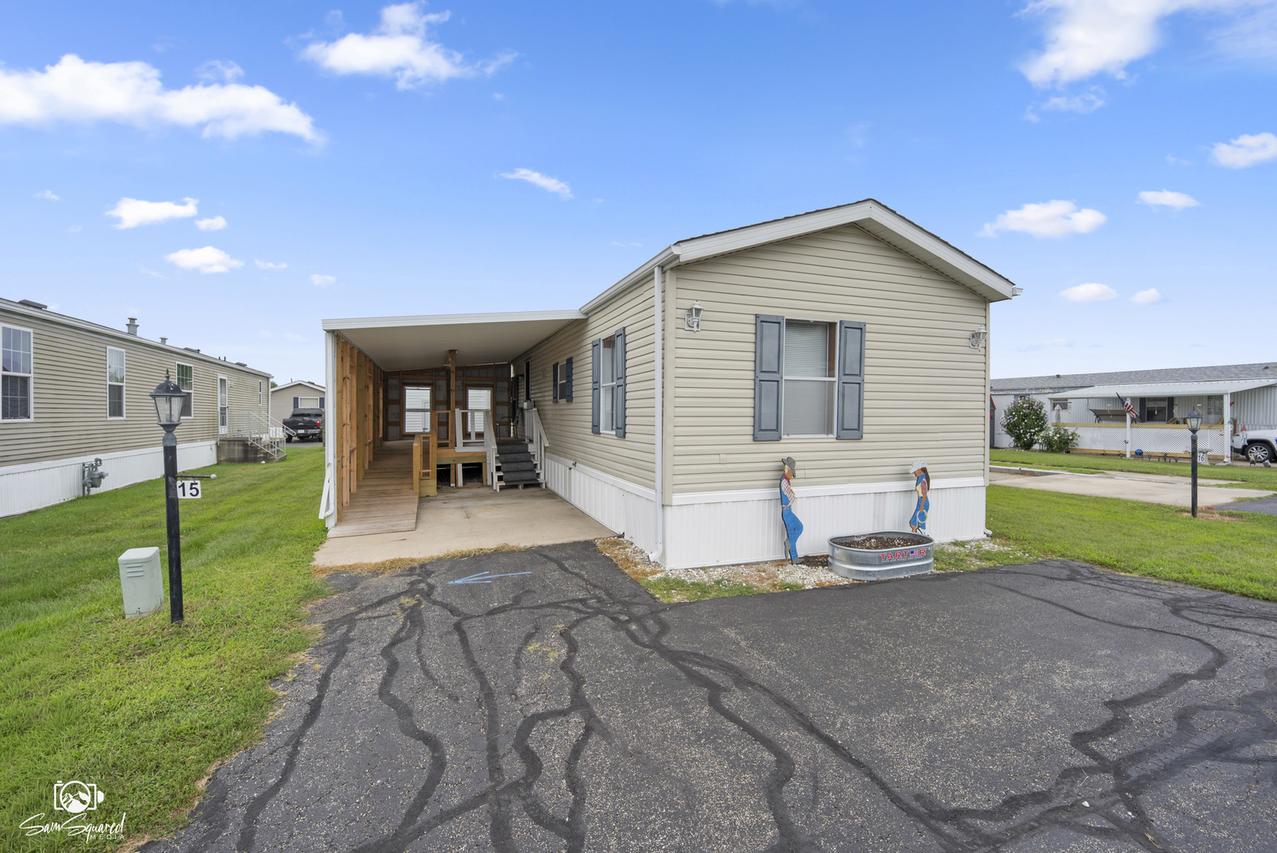 15 Birch Ct., Watseka, IL 60970