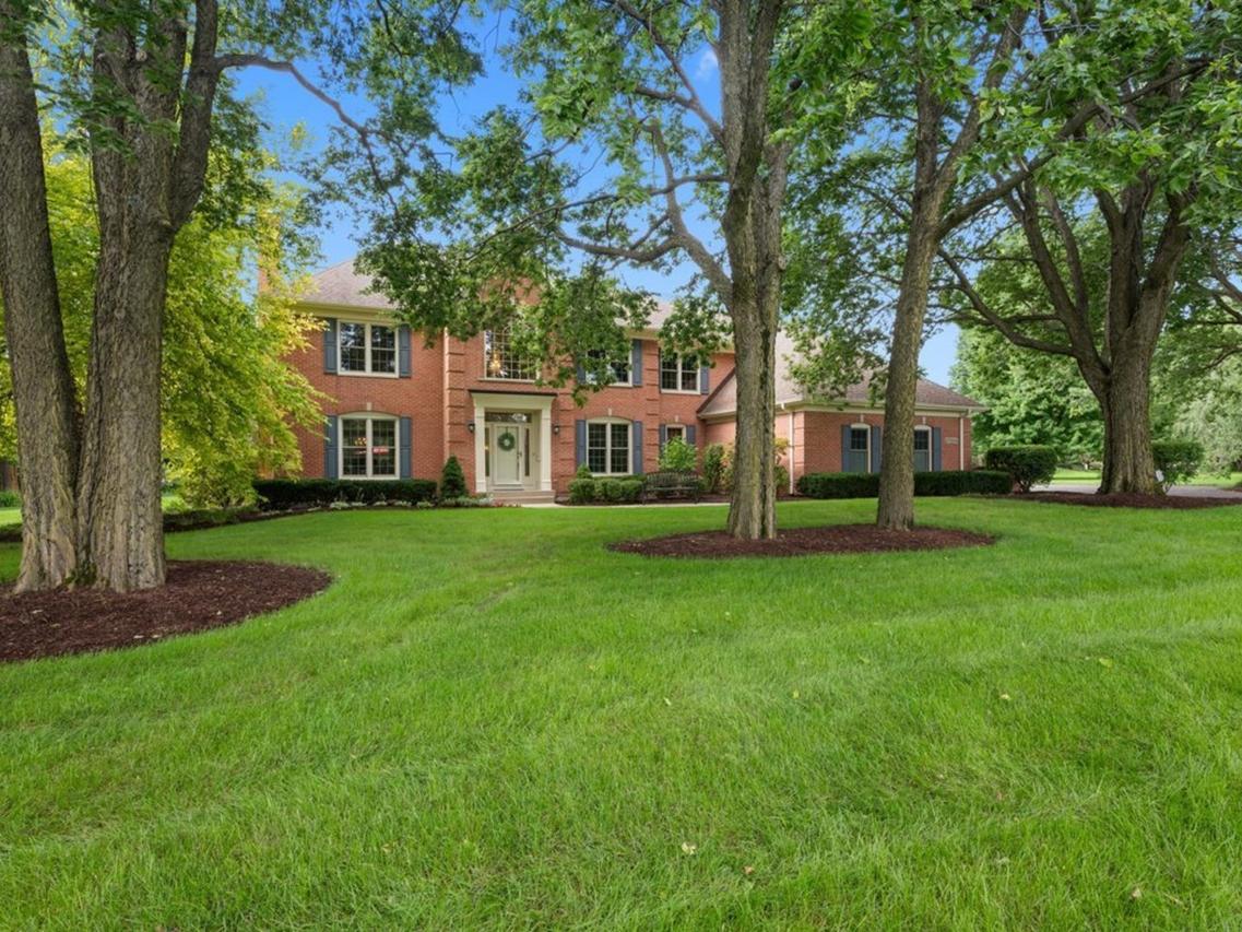 7N286 Whispering Tr., St. Charles, IL 60175
