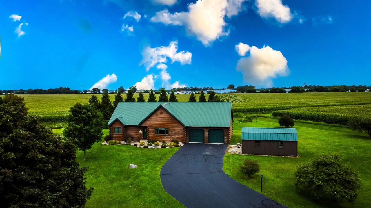 5 Corbett Dr., Watseka, IL 60970