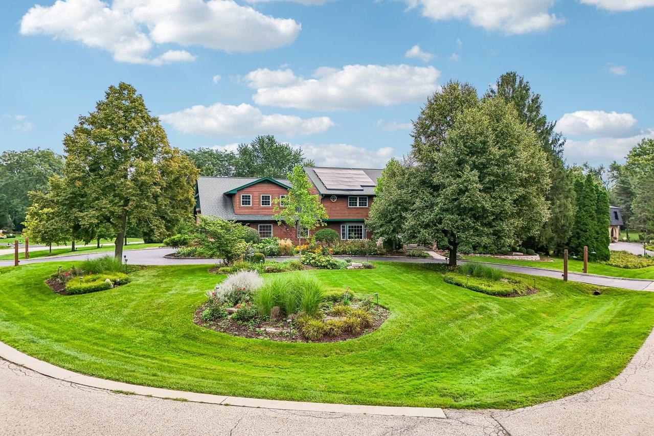 10 Elm St., Hawthorn Woods, IL 60047