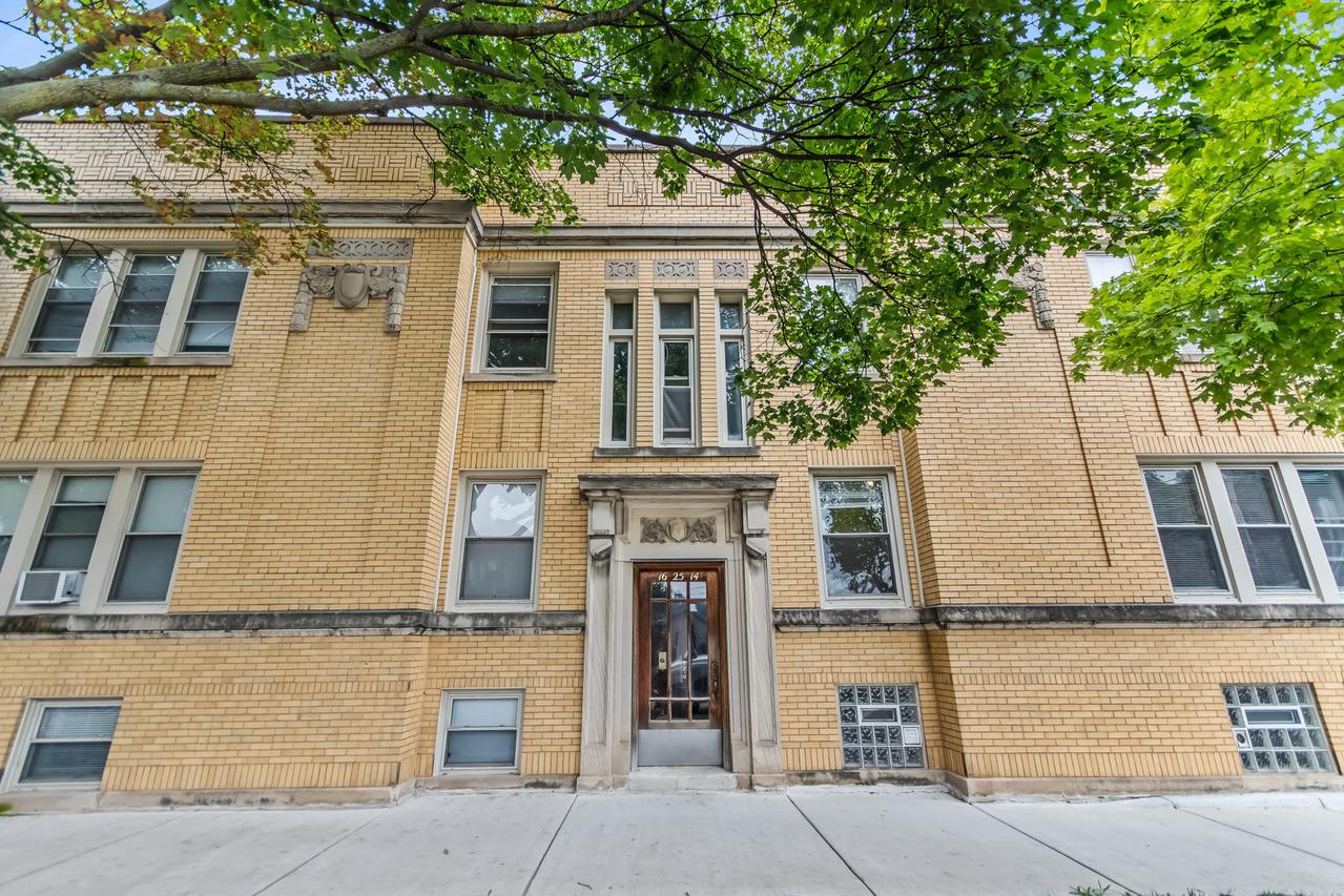 2514 W North Shore Ave. #1, Chicago, IL 60645