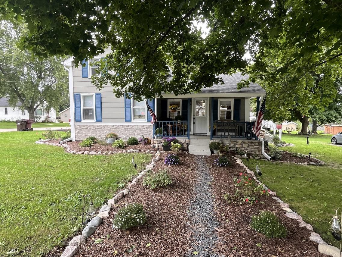 5724 Milwaukee Ave., Richmond, IL 60071