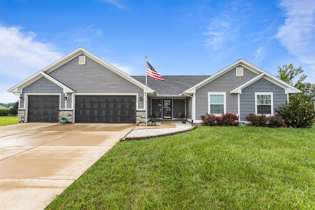 307 Horseshoe Dr., Philo, IL 61864