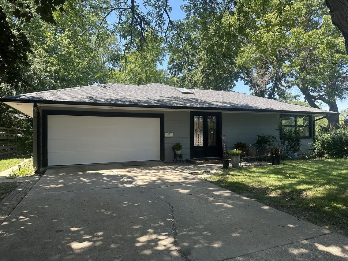 2134 Ash St., Waukegan, IL 60087