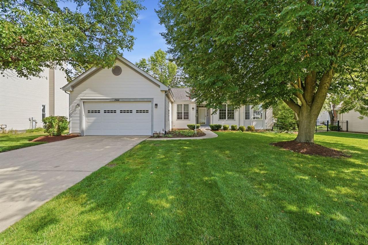 1944 School House Ln., Aurora, IL 60506