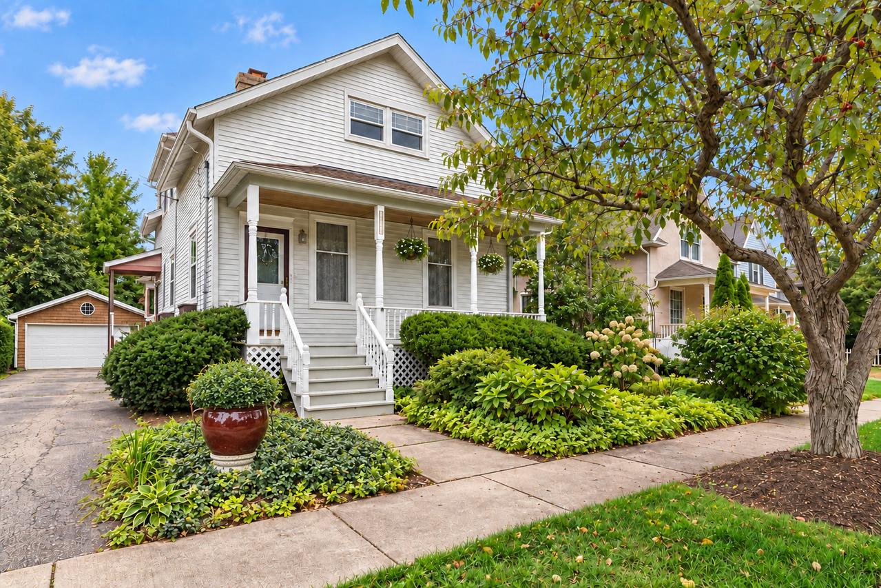 693 Cherry Ave., Lake Forest, IL 60045
