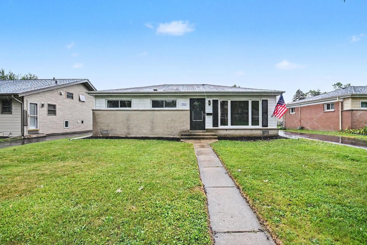 701 W Vermont St., Villa Park, IL 60181