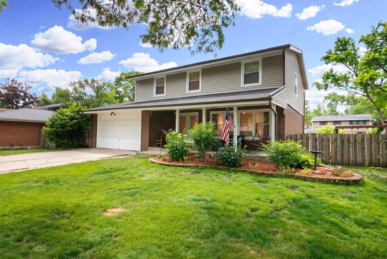 2005 E Cayuga Ln., Mount Prospect, IL 60056