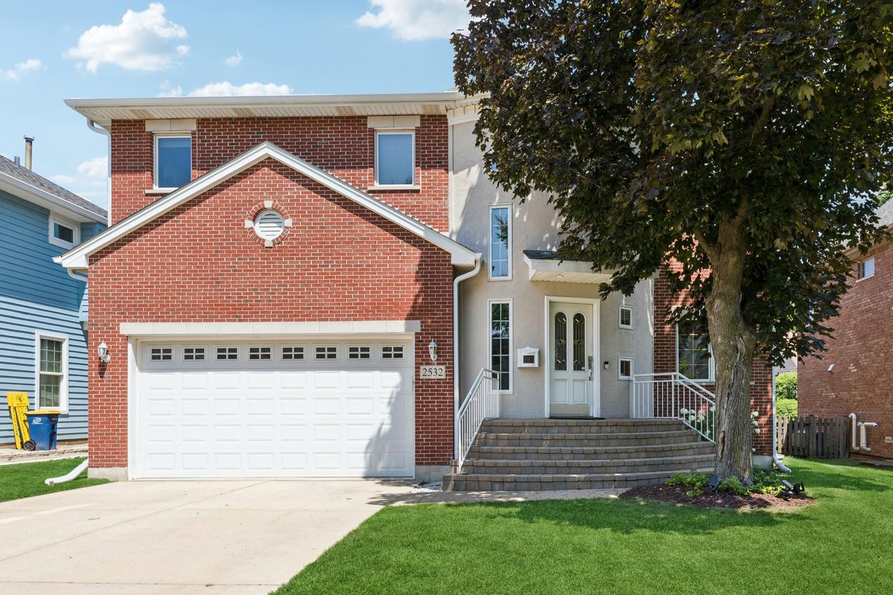 2532 Illinois Rd., Northbrook, IL 60062