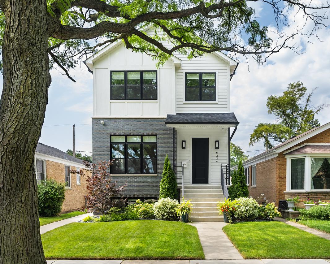 6224 N Keystone Ave., Chicago, IL 60646