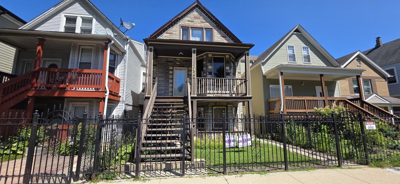 2423 N Lawndale Ave., Chicago, IL 60647