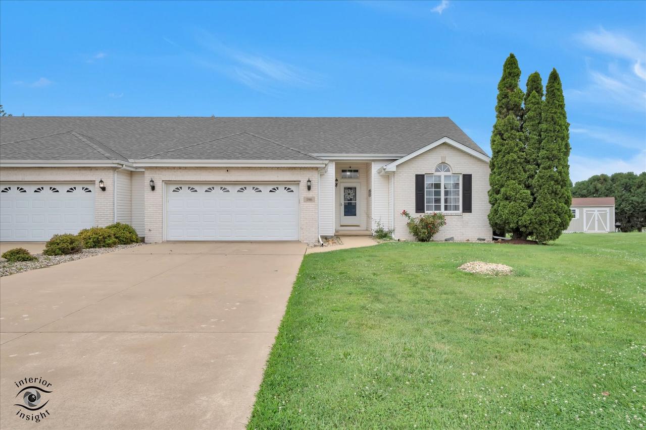 186 E Adams St., Manteno, IL 60950