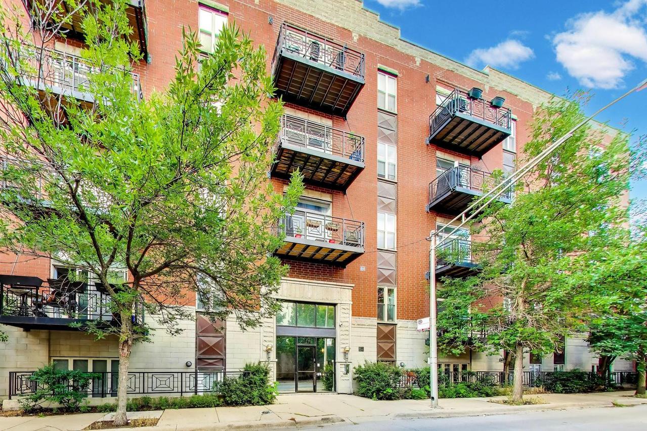 2342 W Bloomingdale Ave. #401, Chicago, IL 60647