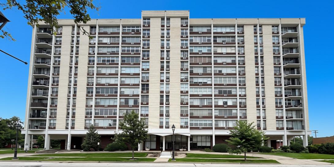 33 N Main St. #9F, Lombard, IL 60148