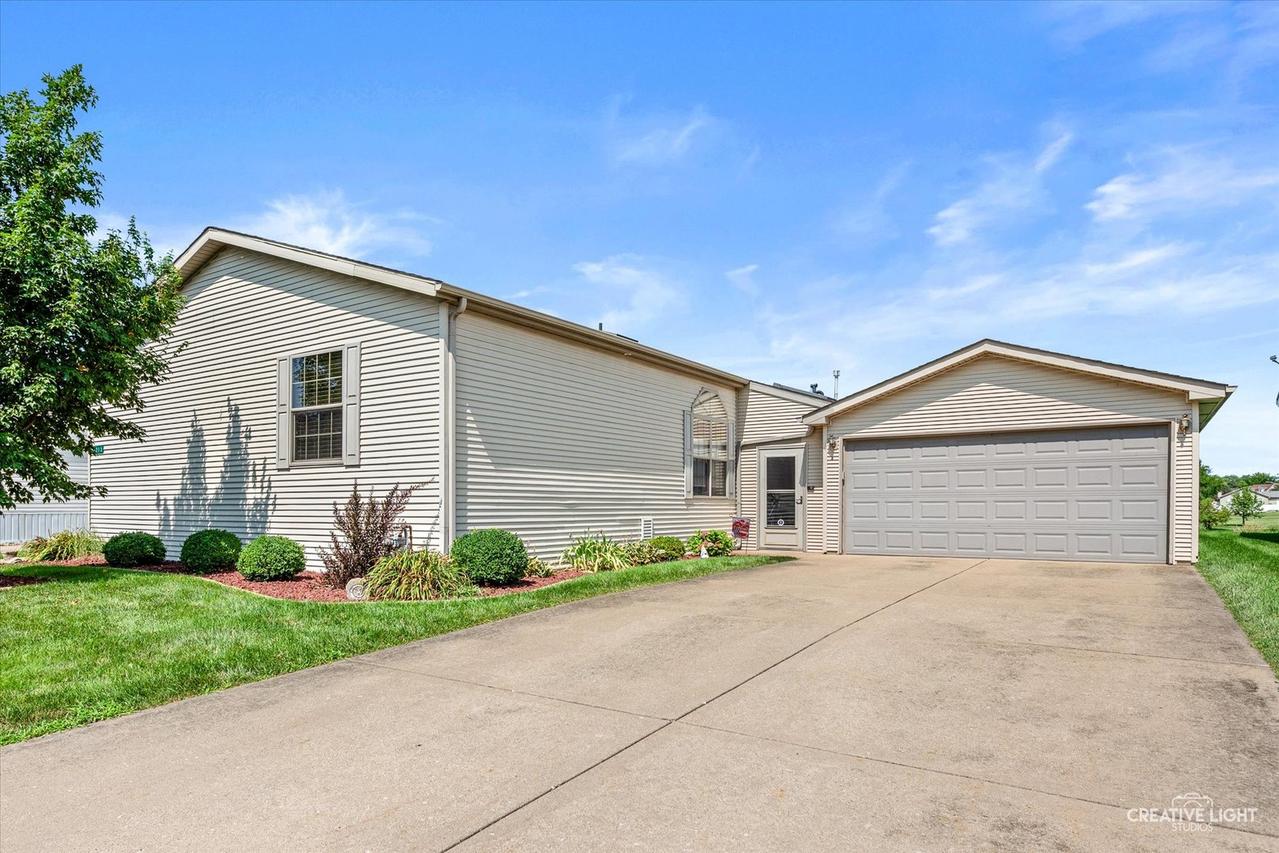 1013 Redbud Rd., Manteno, IL 60950