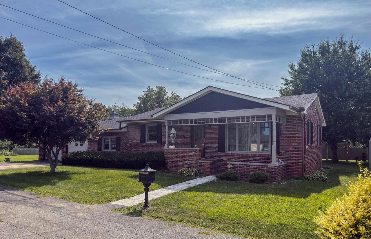 3011 Perrysville Rd., Danville, IL 61834
