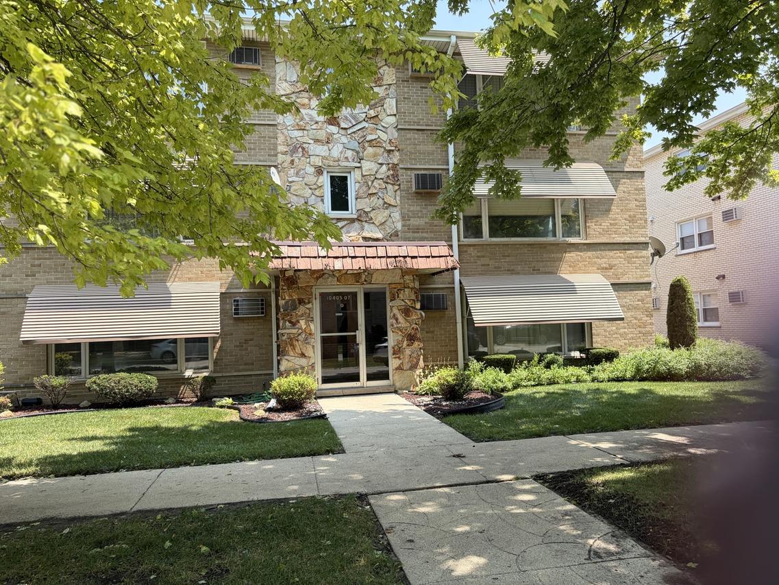 10405 S Keating Ave. #1B, Oak Lawn, IL 60453