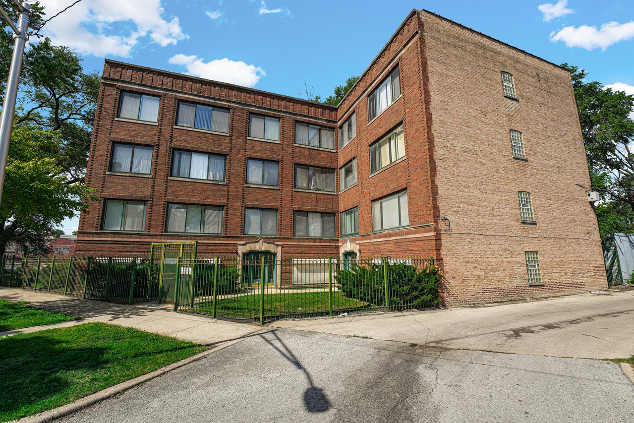 8008 S Ridgeland Ave. #2A, Chicago, IL 60617