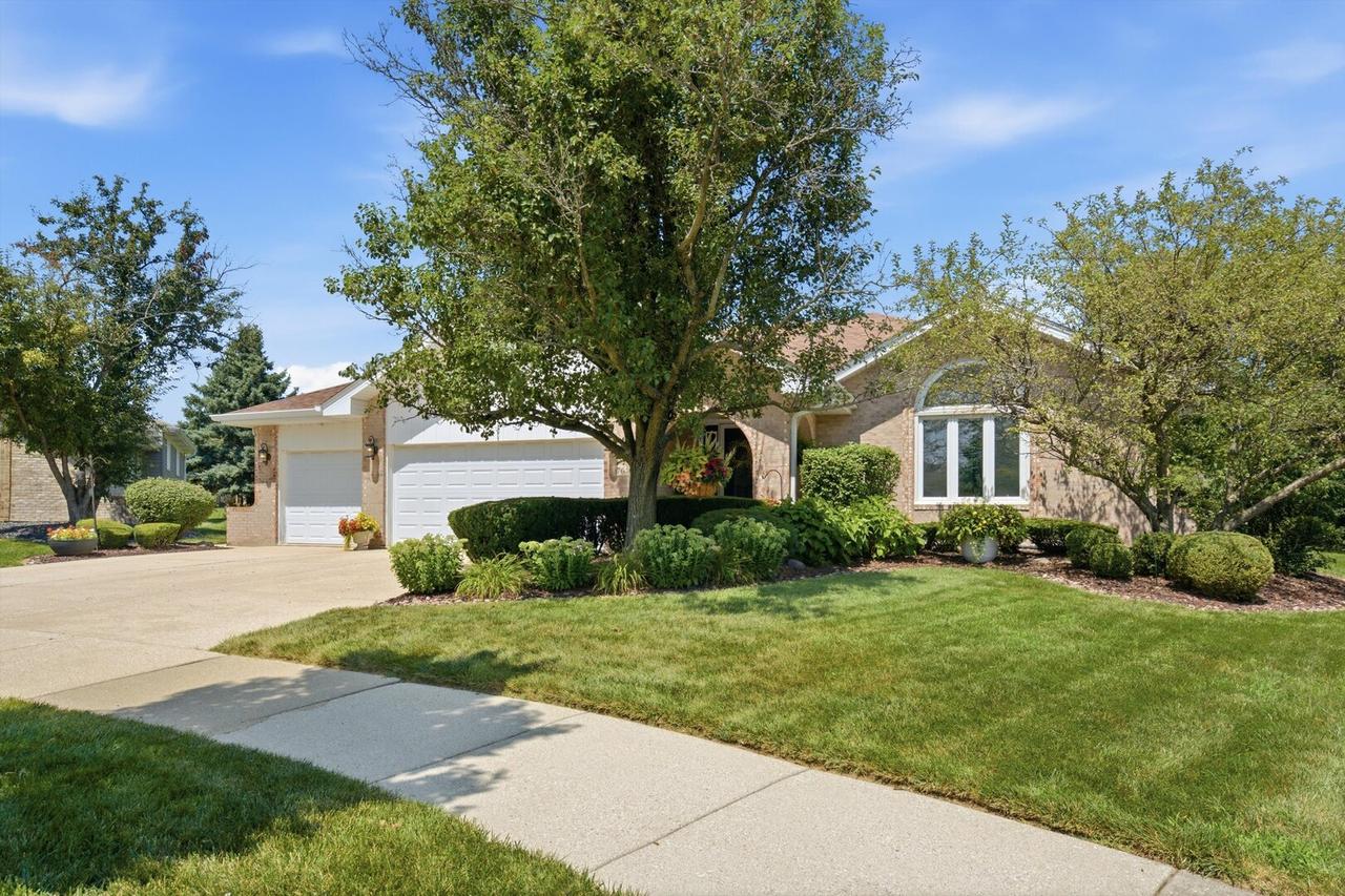 17646 Crestview Ct., Orland Park, IL 60467
