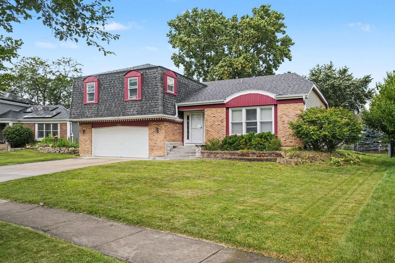1613 Jasper Dr., Wheaton, IL 60189