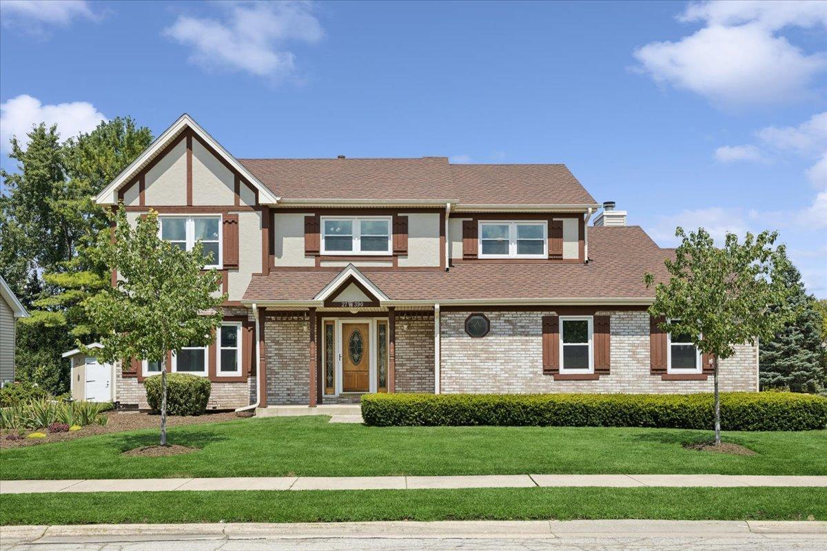 27W390 Waterford Dr., Winfield, IL 60190