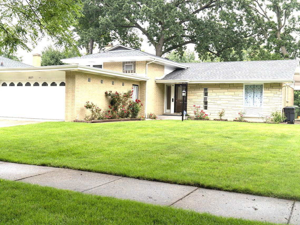 10025 Bronx Ave., Skokie, IL 60077