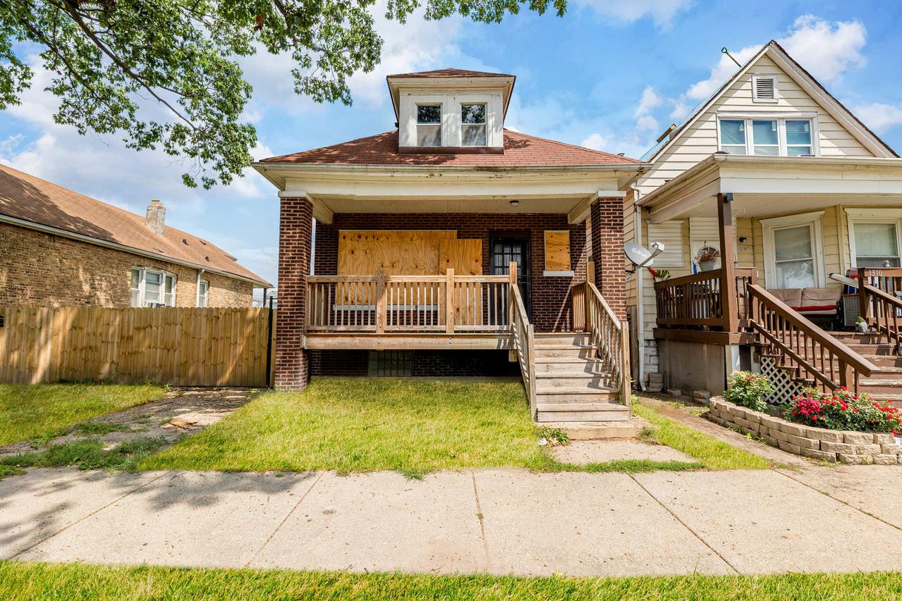 1312 W 73rd Pl., Chicago, IL 60636