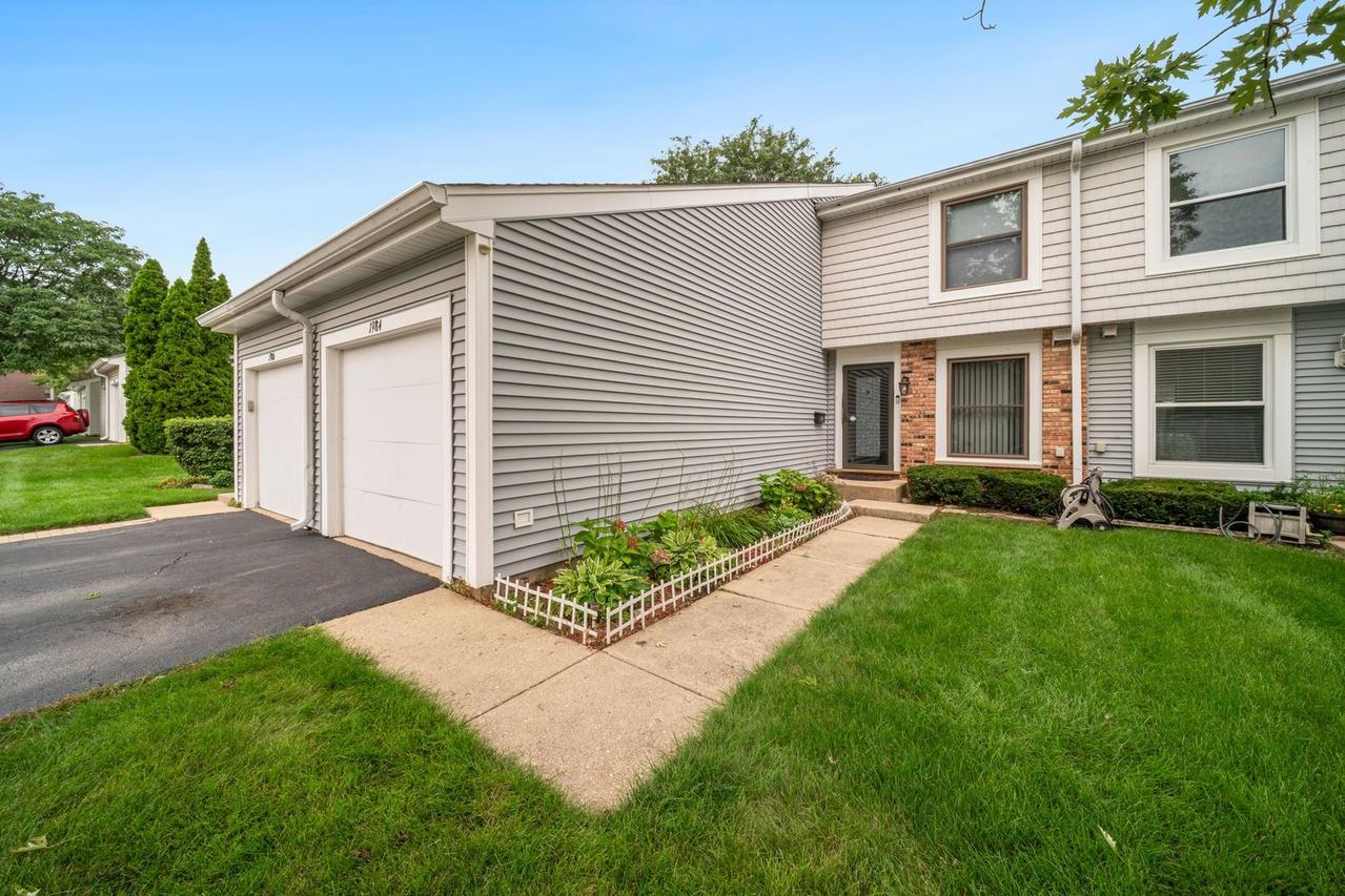 1984 Dunmore Pl., Hoffman Estates, IL 60169
