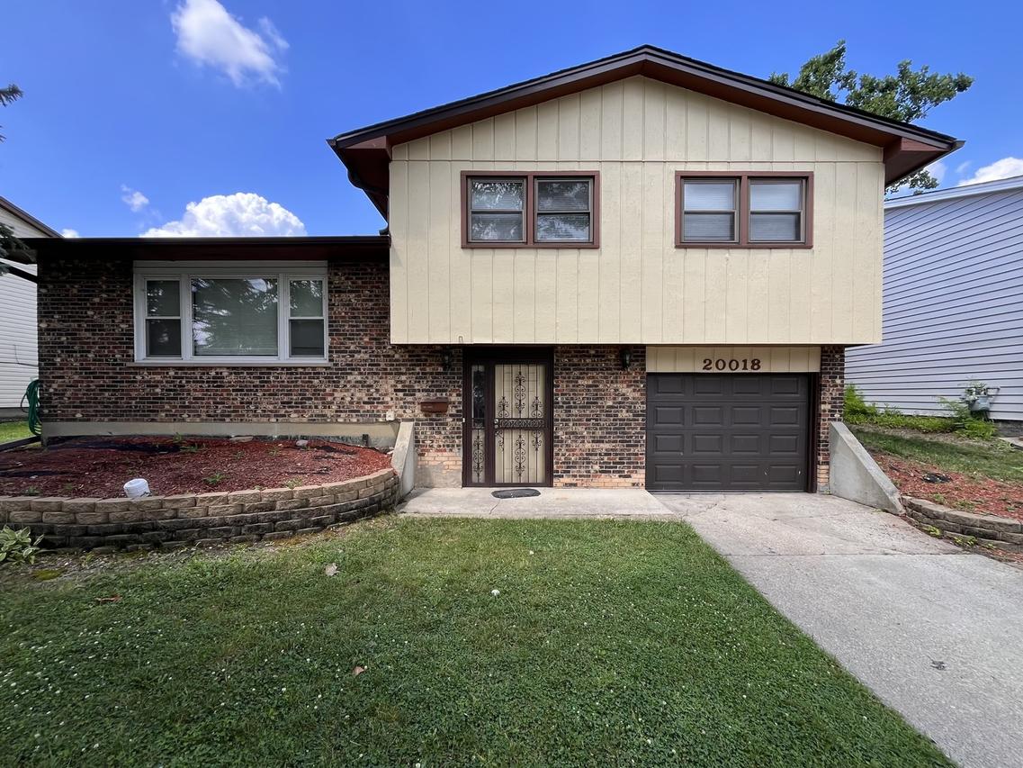 20018 Lakewood Ave., Lynwood, IL 60411