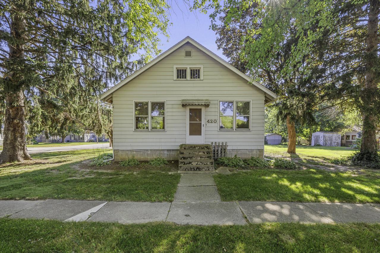 420 N Hugh St., Plano, IL 60545