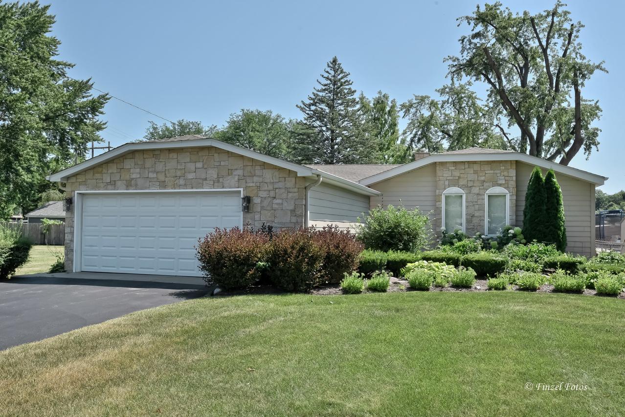 604 Bally Rd., Mchenry, IL 60050