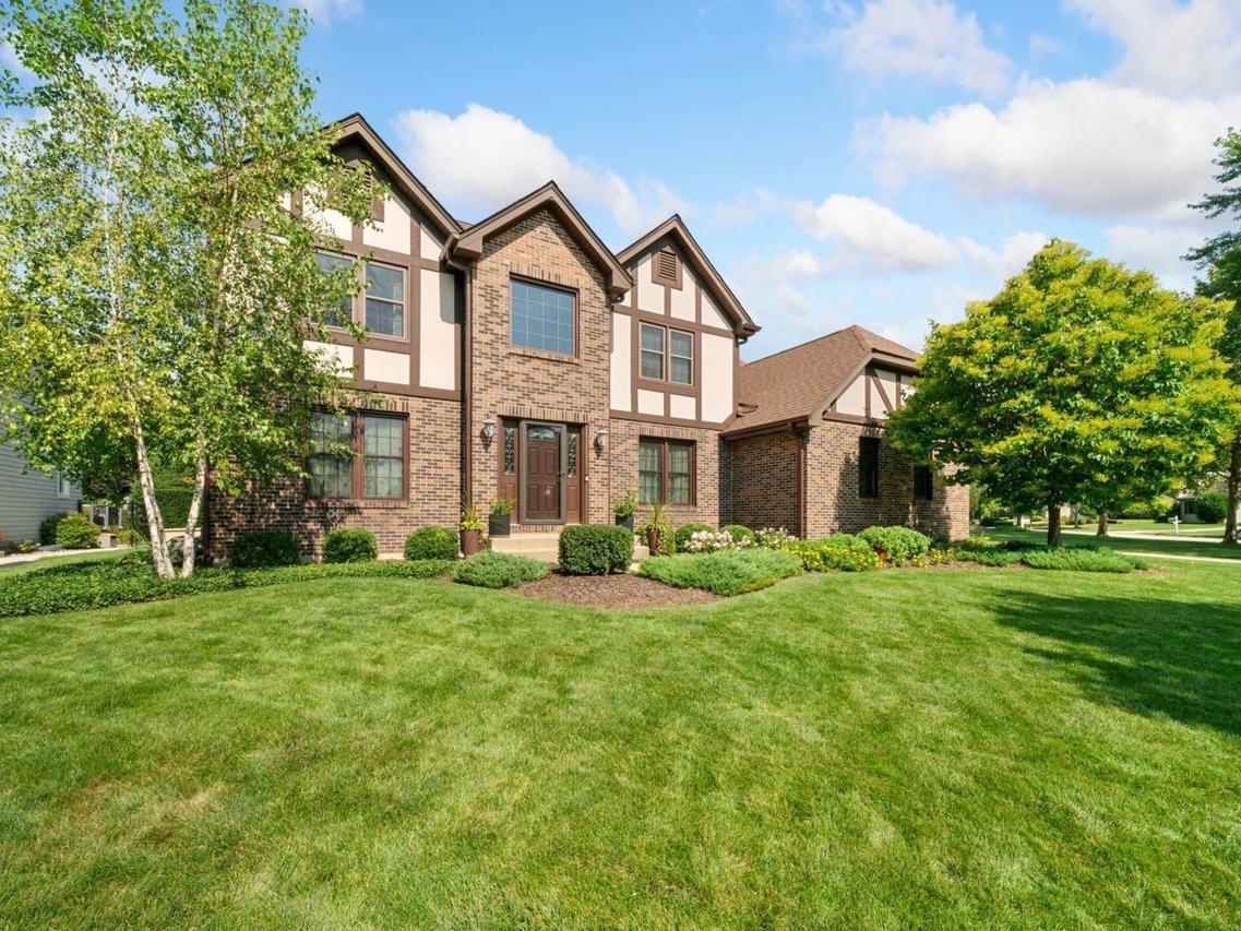 1131 Prairie Dr., Algonquin, IL 60102