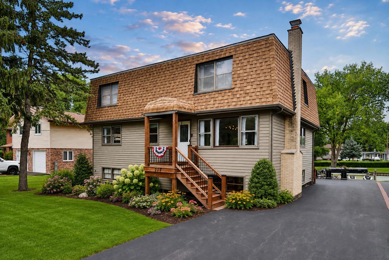 717 Monterrey Ter., Mchenry, IL 60051