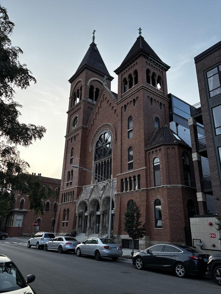 1356 W Chestnut St. #203, Chicago, IL 60642