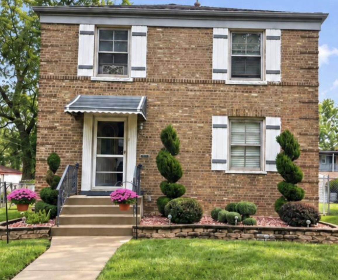 8439 S Hoyne St., Chicago, IL 60620