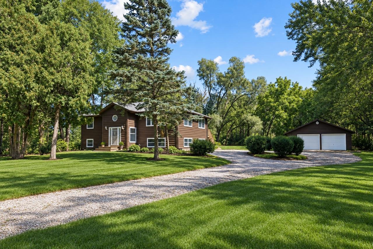 4512 S Ridgeway Rd., Ringwood, IL 60072