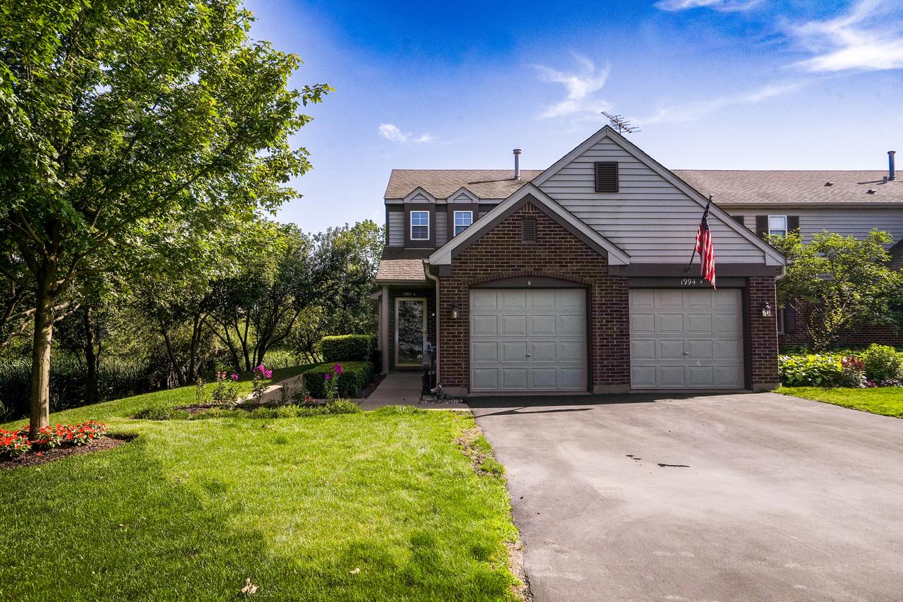 1994 Gary Ct. #B, Schaumburg, IL 60193