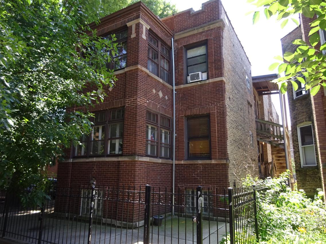 4322 N Hoyne Ave., Chicago, IL 60625