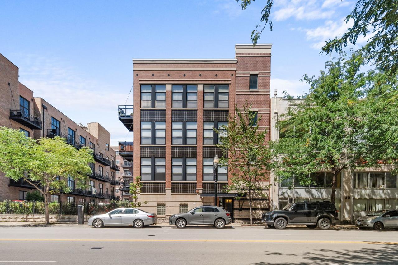 1910 S Michigan Ave. #307, Chicago, IL 60616