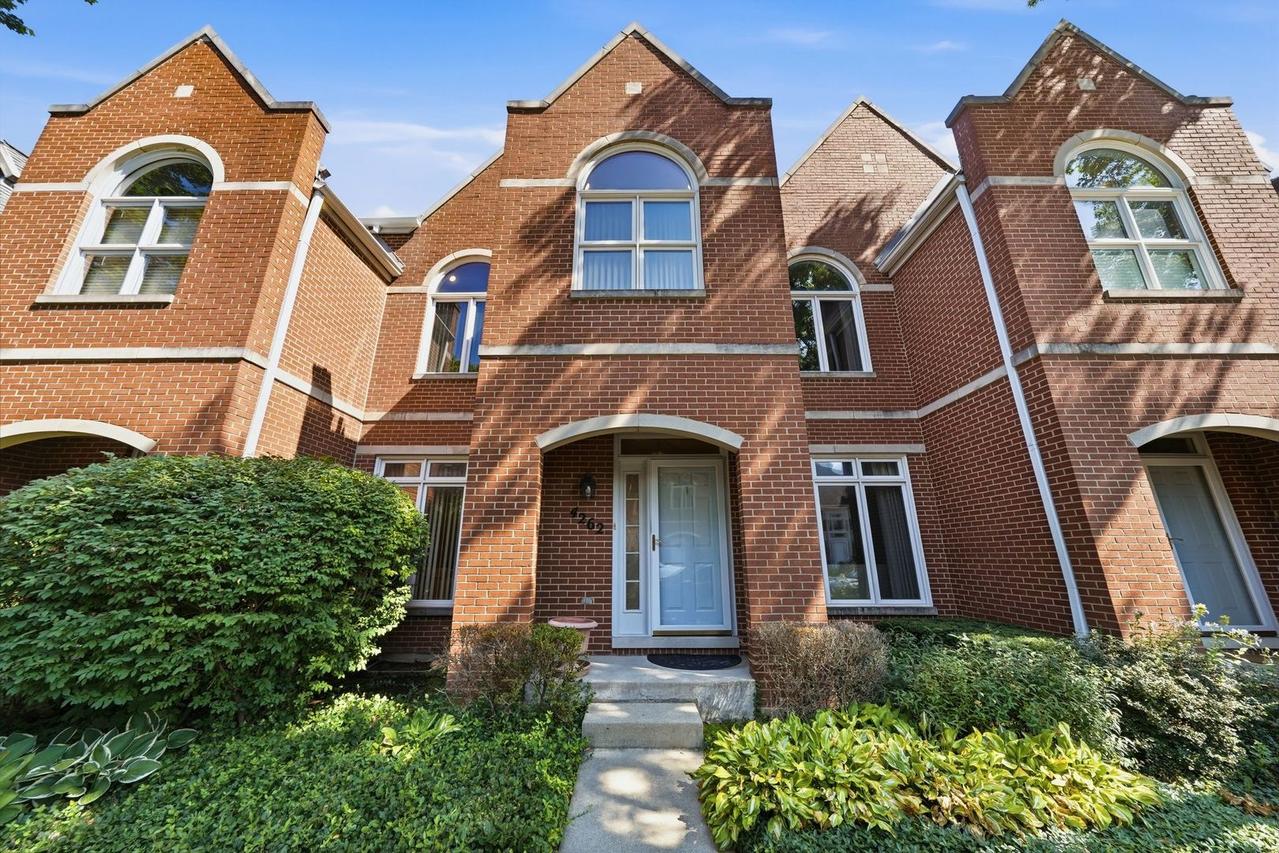 4262 W Thorndale Ave., Chicago, IL 60646