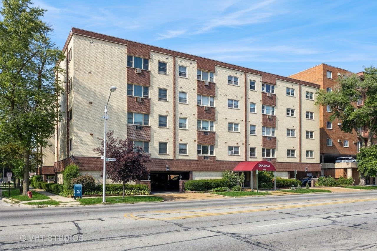 7840 W North Ave. #3N, Elmwood Park, IL 60707