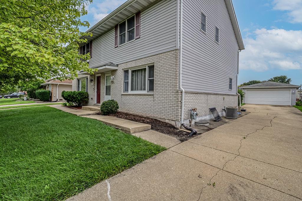 2465 Red Oak Tr., Crest Hill, IL 60403