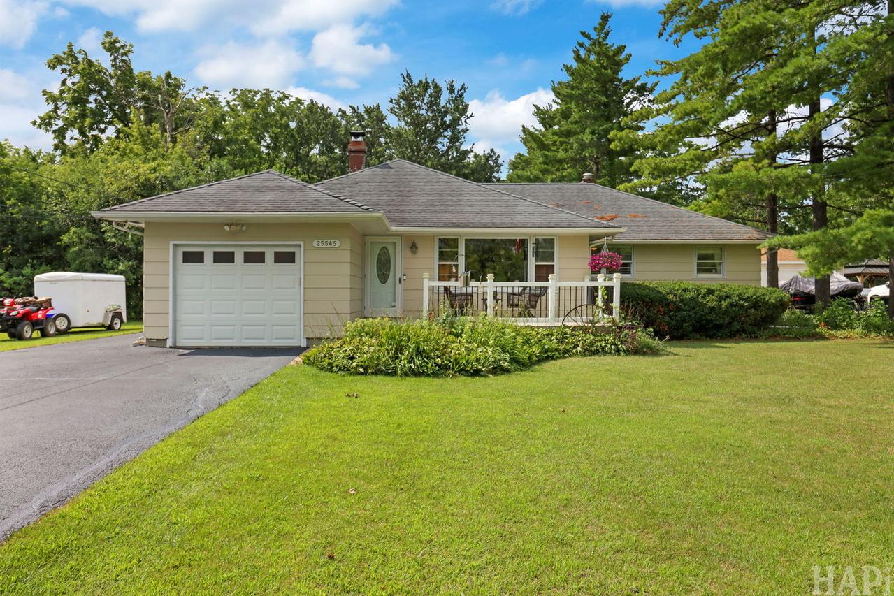 25545 Old Grass Lake Rd., Antioch, IL 60002