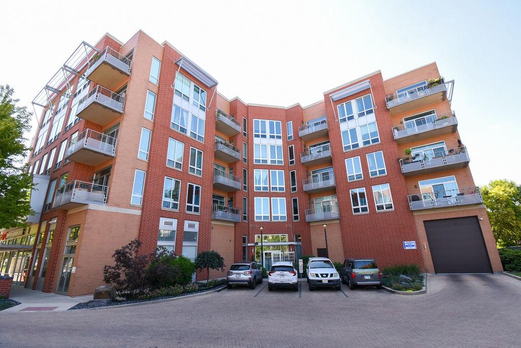 4814 N Clark St. #202S, Chicago, IL 60640