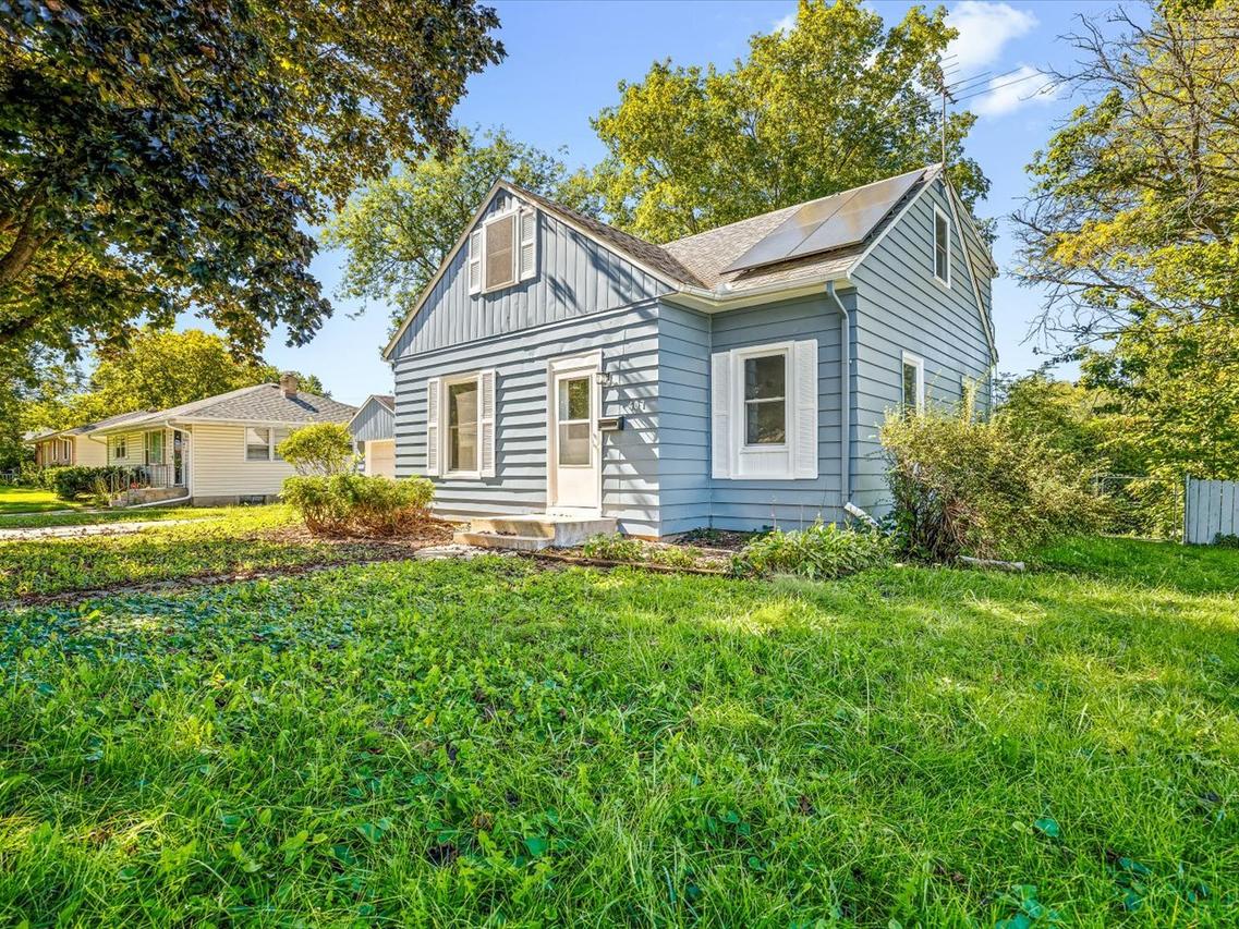 407 Glendale Ave., Rockford, IL 61108