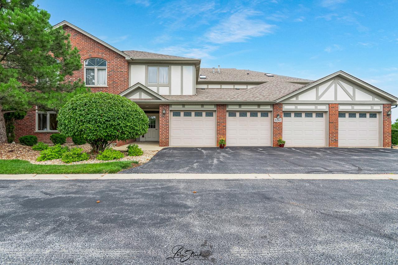 6242 Kallsen Dr. #2, Tinley Park, IL 60477