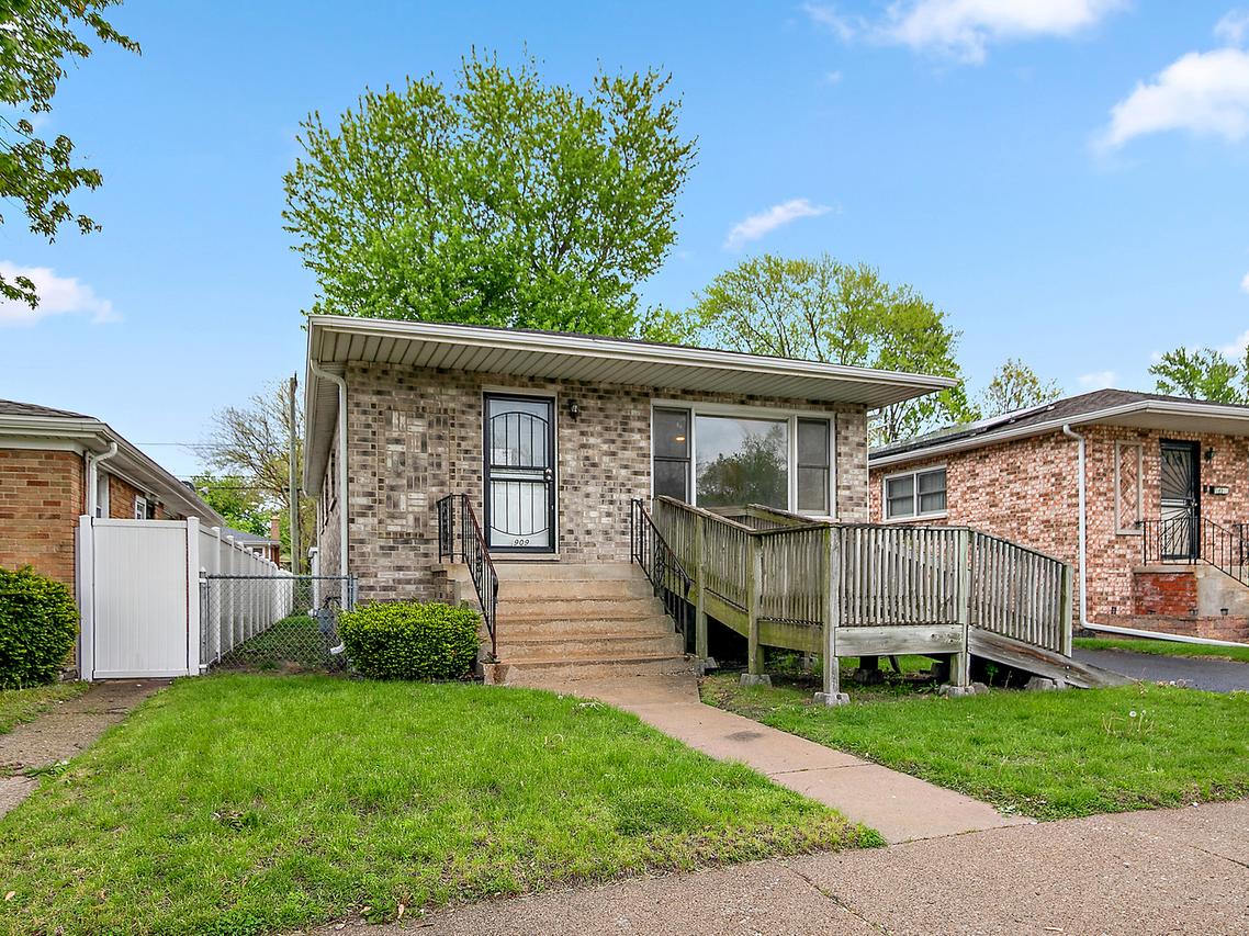 14909 Martin Luther King Jr Dr., Dolton, IL 60419