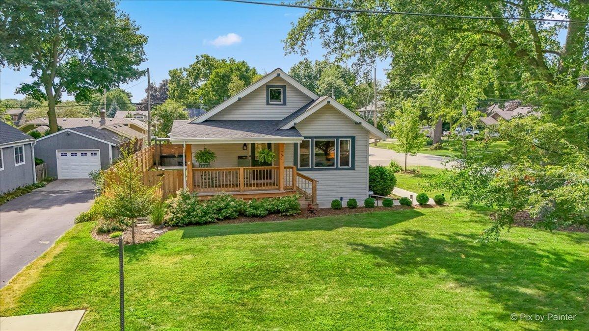 701 Monroe Ave., St. Charles, IL 60174