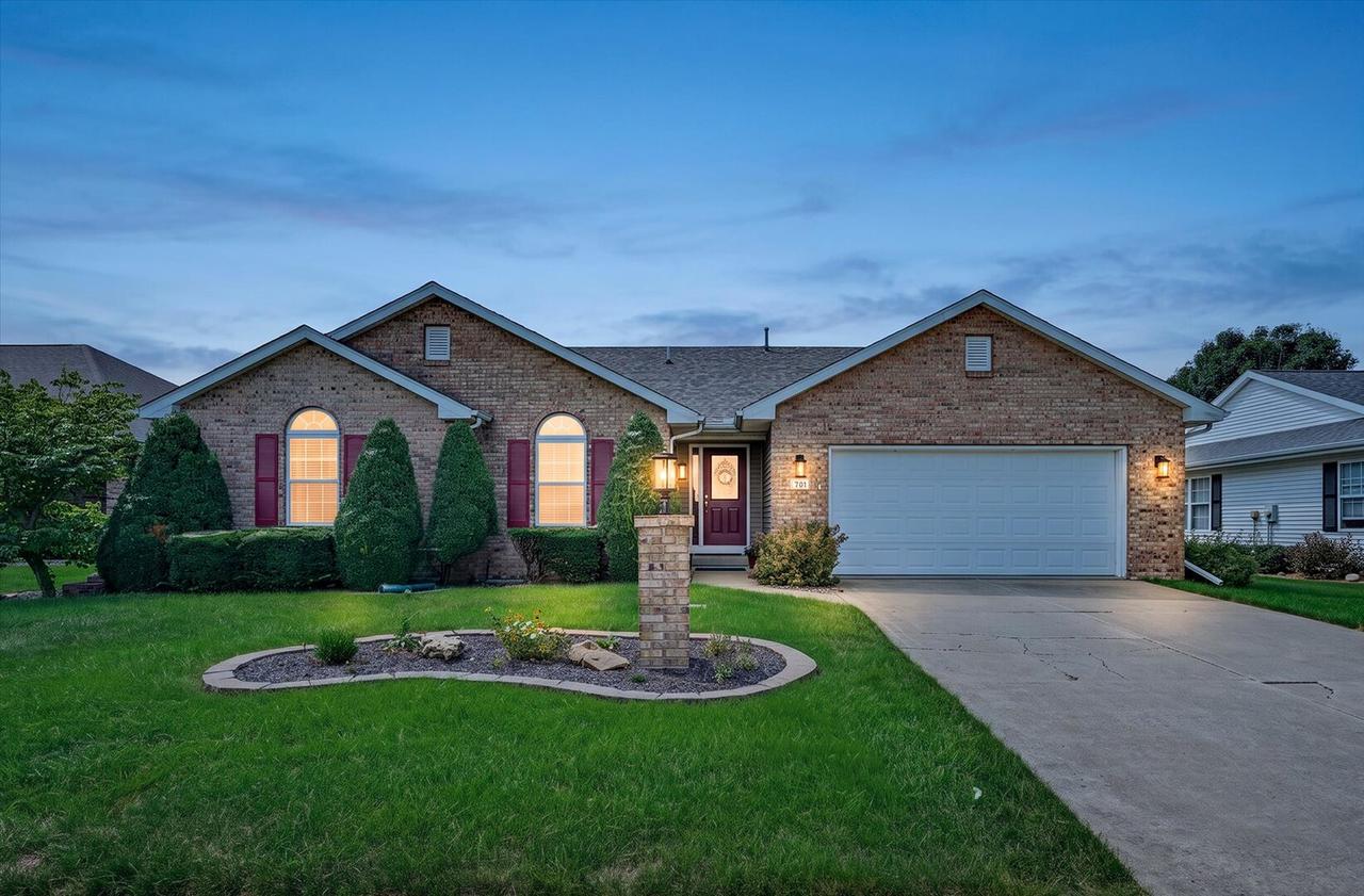 701 Pheasant Run Rd., Tuscola, IL 61953